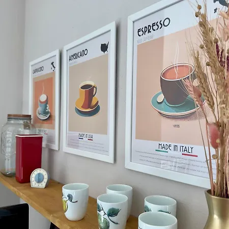 Vespa Azzurra Free Parking アパート *