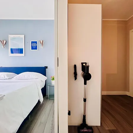 Vespa Azzurra Free Parking * Аккуазериа