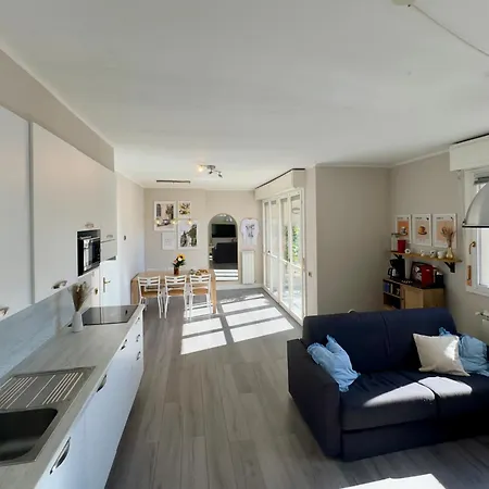 Vespa Azzurra Free Parking Lägenhet *